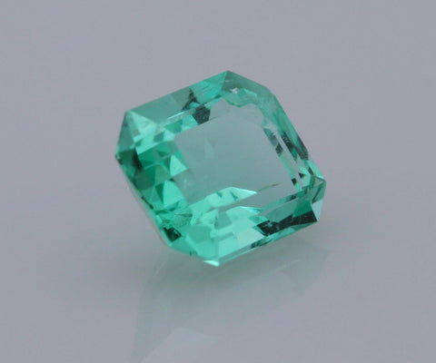 Emerald cut emerald 0.74ct