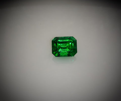 Natural Colombian Emerald - Emerald Cut - 0.82 ct - 100421-11
