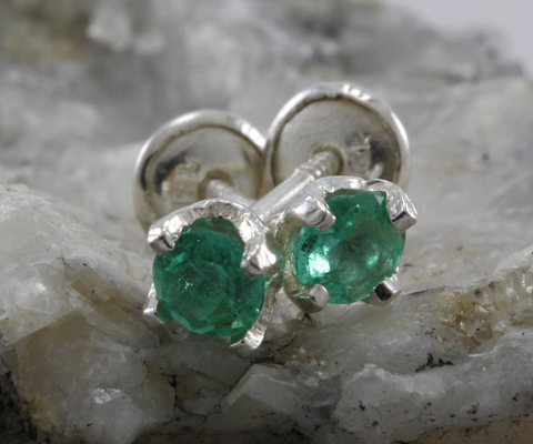 Sterling Silver Emerald Studs Earrings - Round - J10025